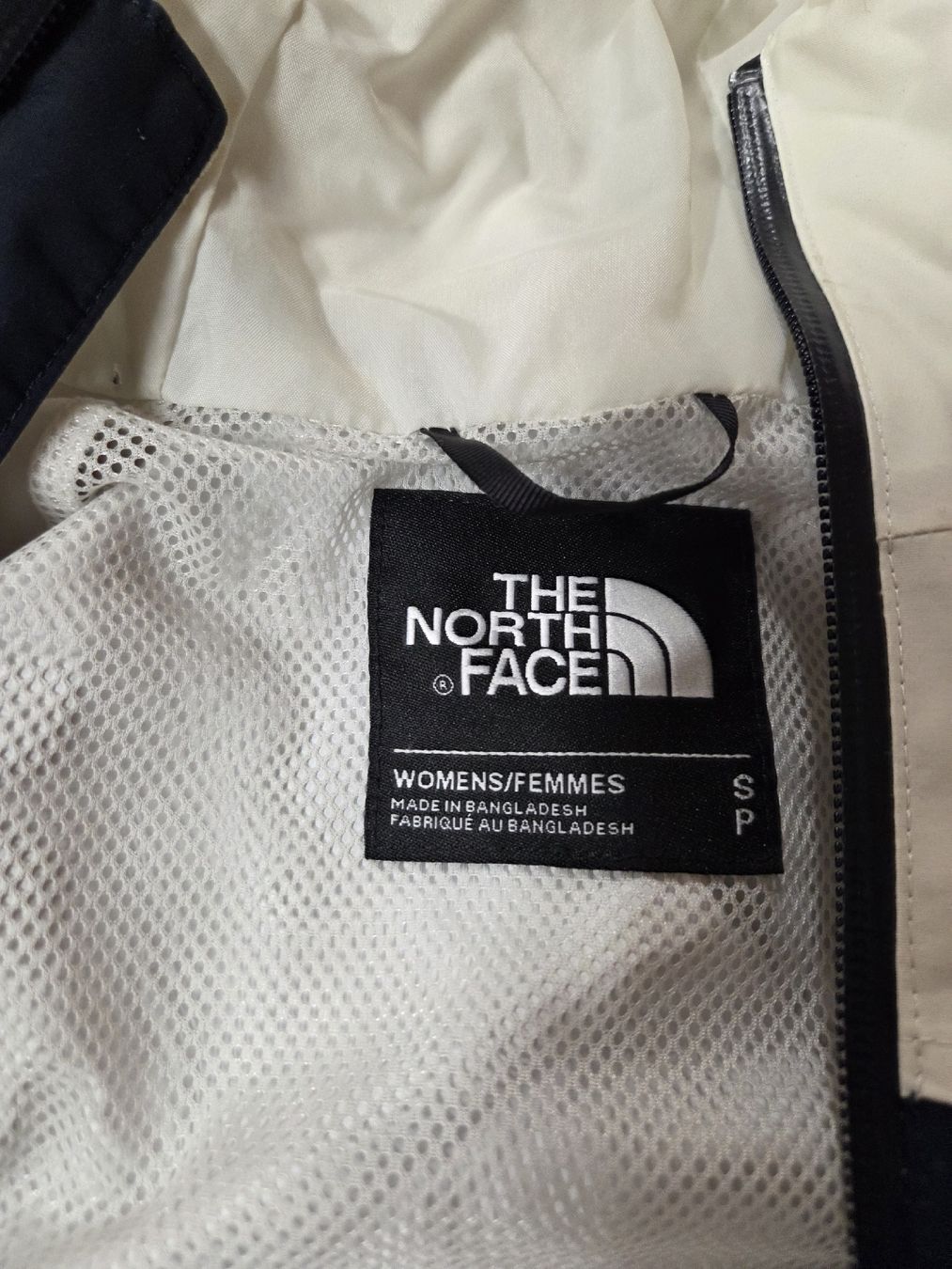 North Face Giacche: North Face Regenjacke – Usato da Langnau am Albis venduto da ann_h5sz 1