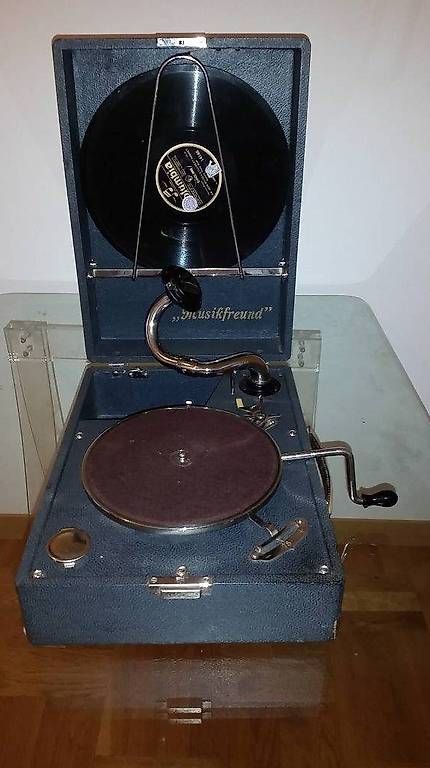 Giradischi: Gramophone mallette Thorens avec disques 78 tours – Usato da Onex venduto da Pascalito_01