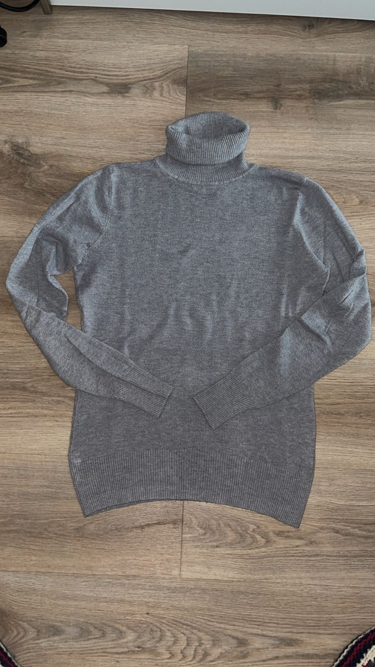 Pullover & Sweatshirts: Rollkragenpullover – Gebraucht aus Winterthur von mje_t9cr 1