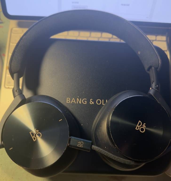 Cuffie: Bang&Olufsen Beoplay H95 Blau – Usato da Bern venduto da Adhd