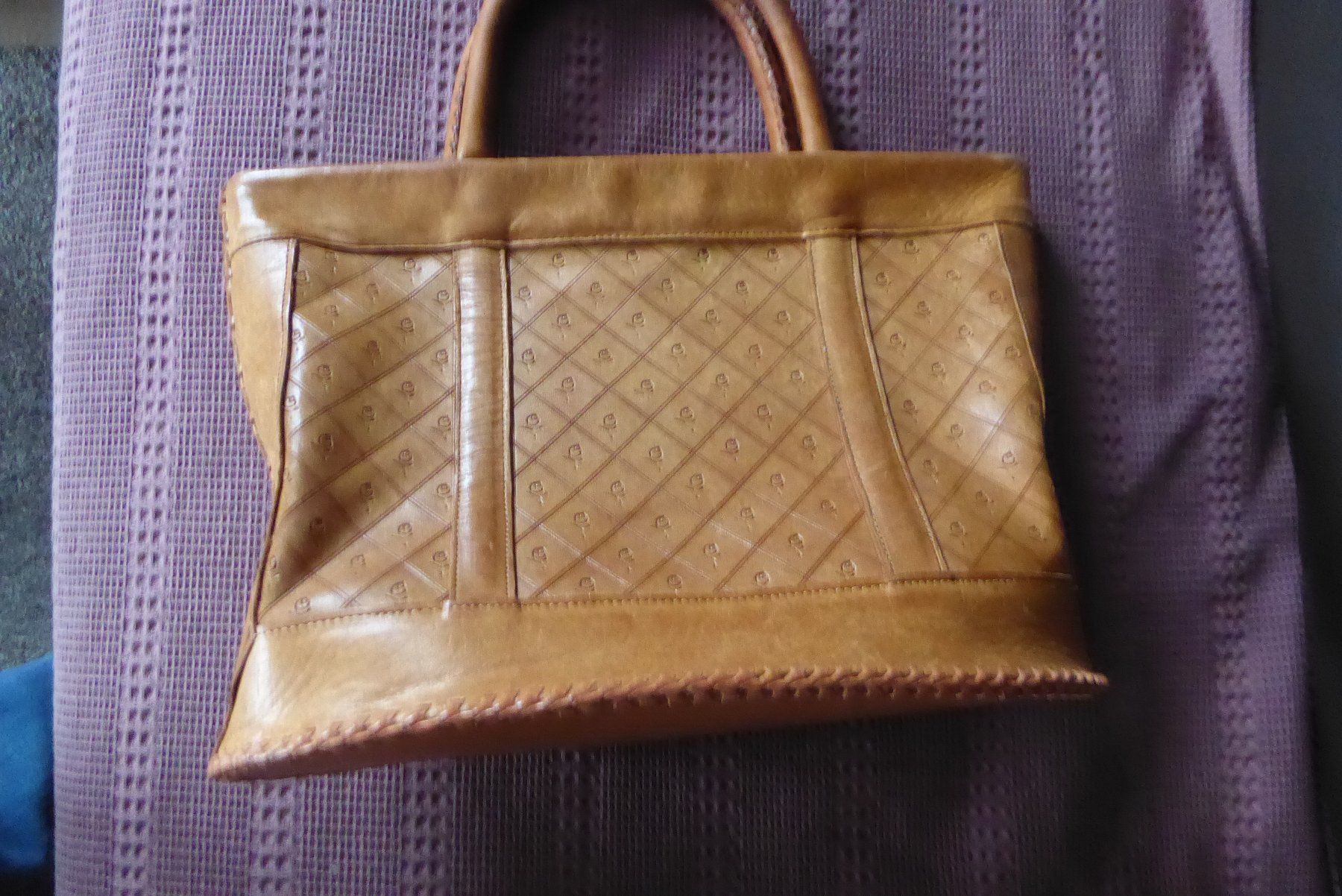 Taschen für Damen: Vintage Leder Handtasche – Gebraucht aus Sargans von Benziner 1