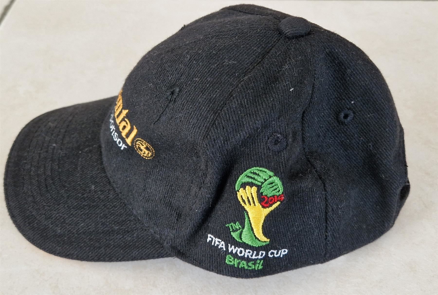 Copricapi, berretti & cappellini: ***** Casquette Continental - Fifa World – Nuovo e nell'imballaggio originale da Villaz-St-Pierre venduto da Ubid 1