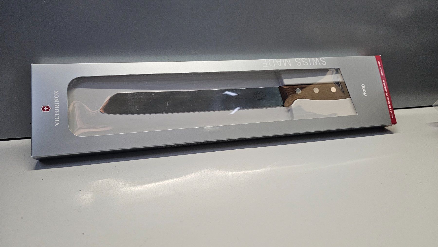 Victorinox Coltelli da cucina: Victorinox Brotmesser Wood – Nuovo e nell'imballaggio originale da Koppigen venduto da Bracher_Mail-House 2