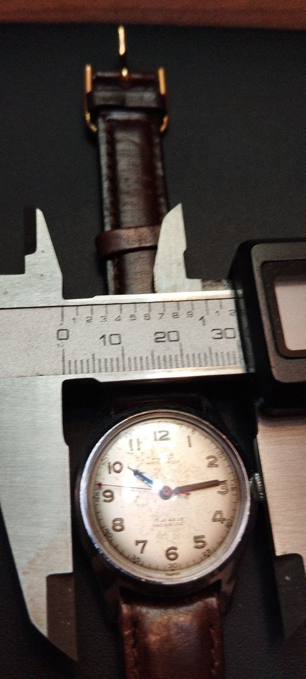 Uhren: montre mécanique Liban – Gebraucht aus La Chaux-de-Fonds von jac_9llg 8
