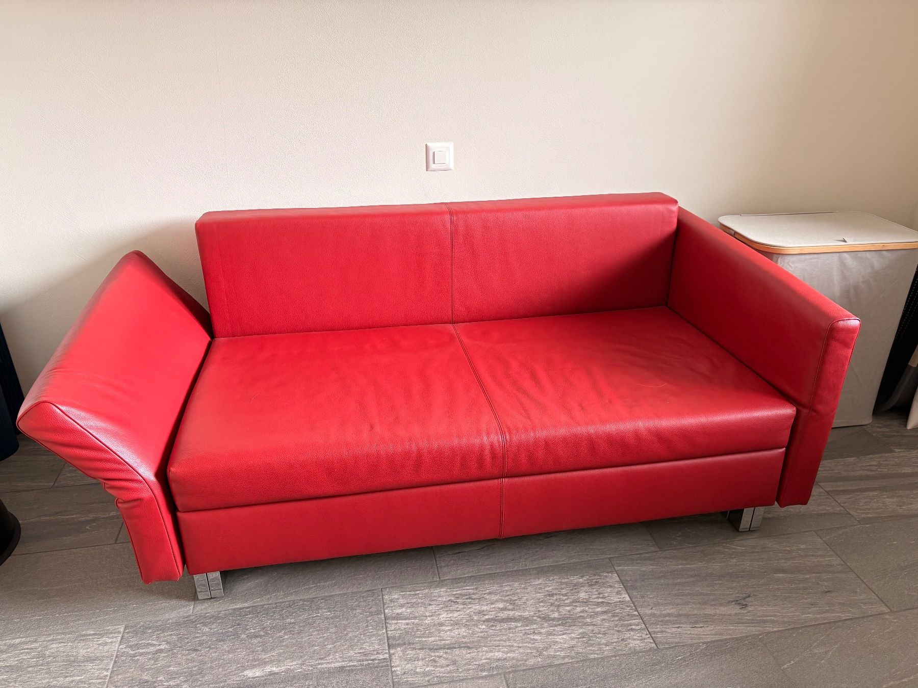 Divani: Rotes Leder Schlafsofa, 2-plätzig – Usato da Oftringen venduto da Snowmogli 3