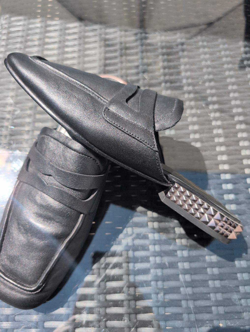 Scarpe da donna: Mules en cuir noir ASH, taille 39, été. – Nuovo (secondo la descrizione) da Bassersdorf venduto da pca_cz6q 2