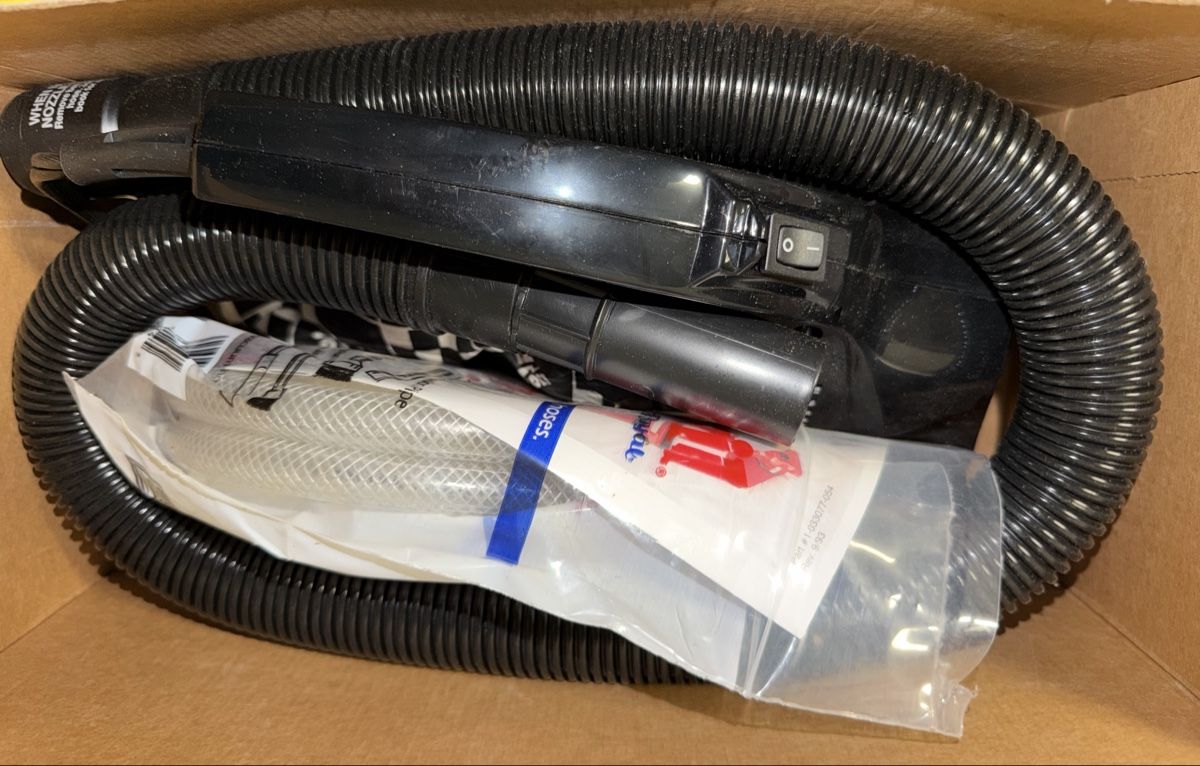 Aspirapolveri & Accessori: 12 VOLT CAR VAC 250 Dirt Devil – Nuovo e nell'imballaggio originale da Ulisbach venduto da PET-030 1