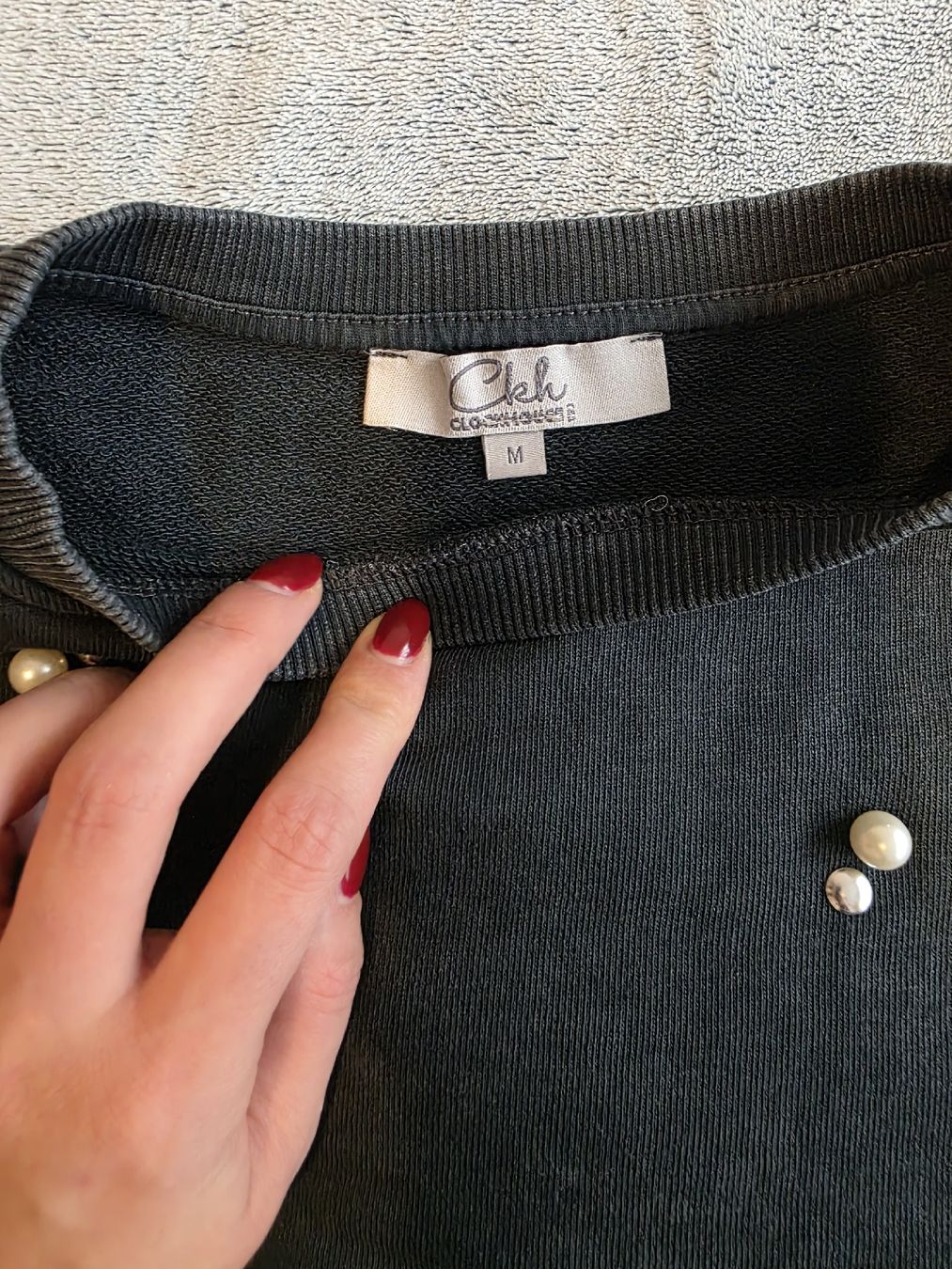 C&A Maglioni & Felpe: C&A Shirt / Pullover mit Perlen, Grösse M – Nuovo (secondo la descrizione) da St Gallen venduto da vir_5kgt 1
