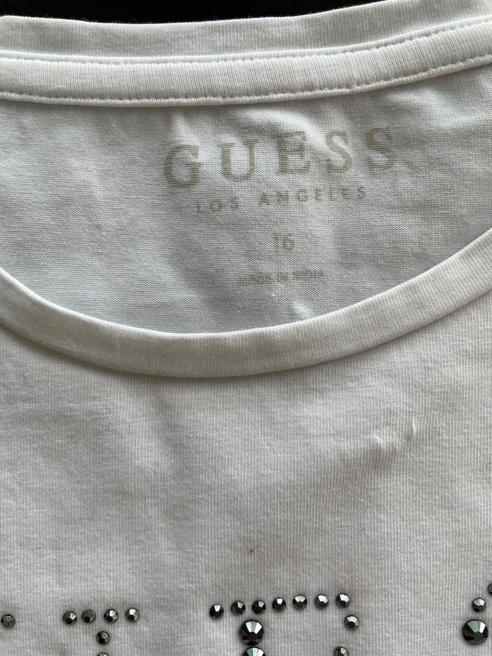 Guess T-Shirts: Guess Shirt – Gebraucht aus Thun von mama2007 1