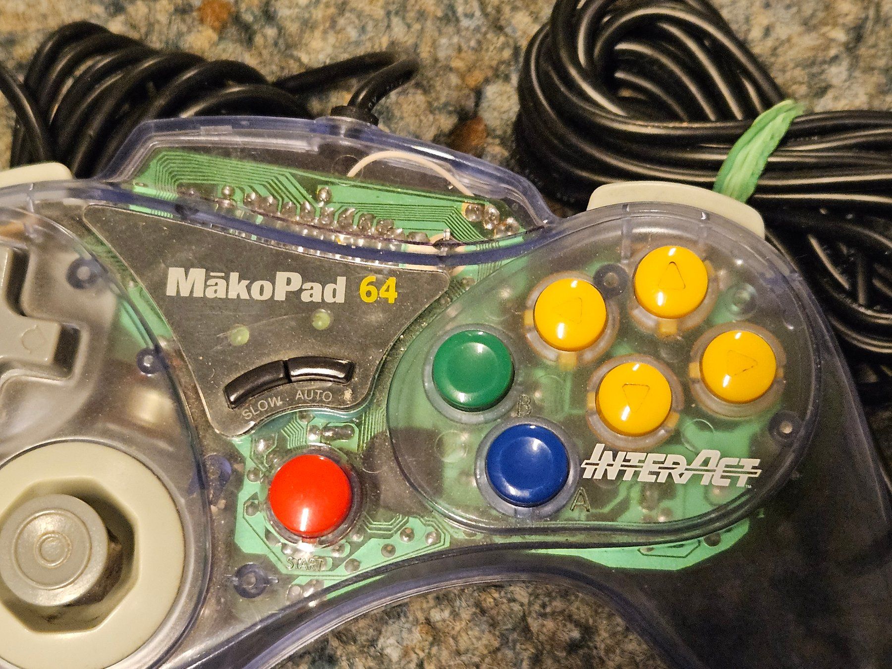 Controller: 2x NINTENDO 64 Controller Mako Pad Interact – Gebraucht aus Hindelbank von GameBoy1981 1