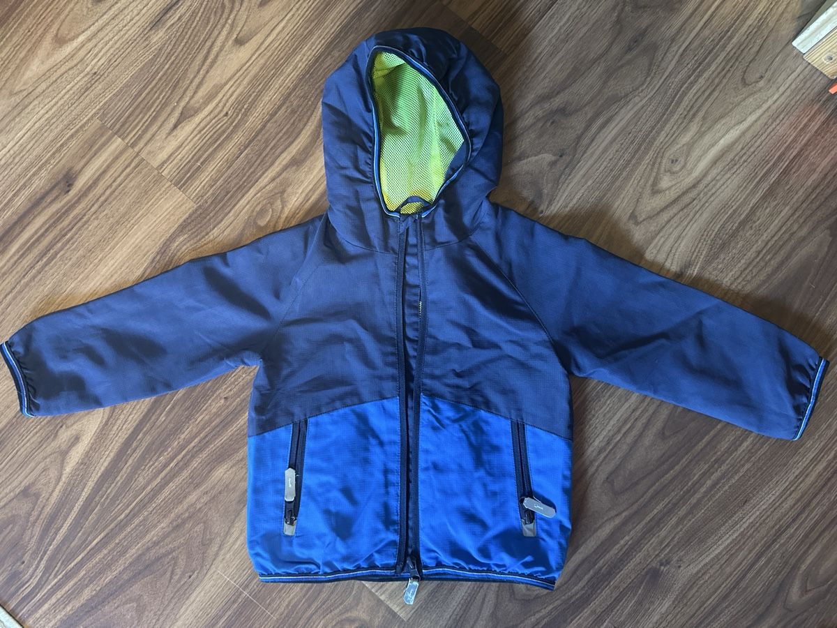 Primark Jacken & Mäntel: Sommer Wind Jacke Kinder Grösse 104 – Gebraucht aus Zermatt von katytesunshine