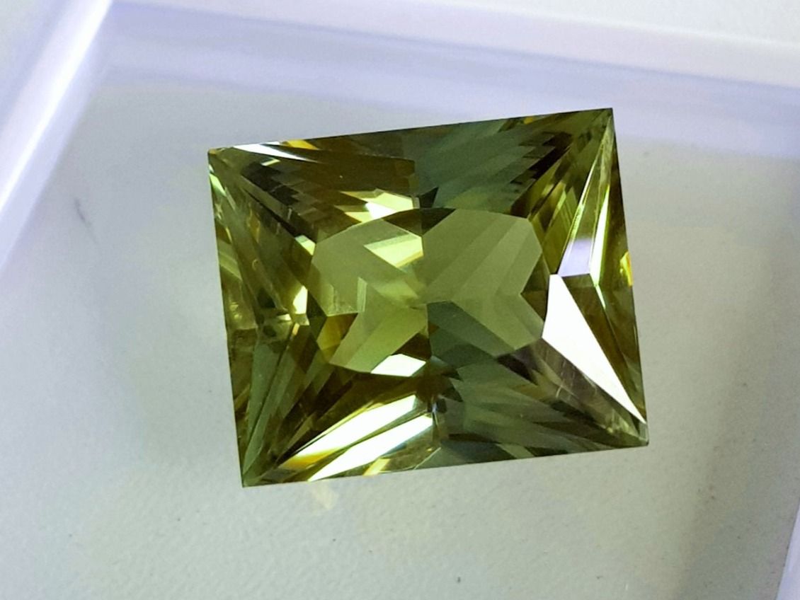 Pietre preziose: CSARITE, Diaspore  mit Zertifikat – Nuovo (secondo la descrizione) da Wolhusen venduto da toni079 1