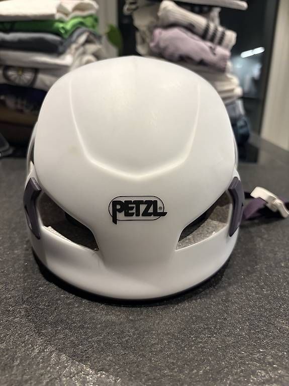 Caschi: Petzl Helm Meteor Grösse S/M – Usato da Malans GR venduto da norina2121