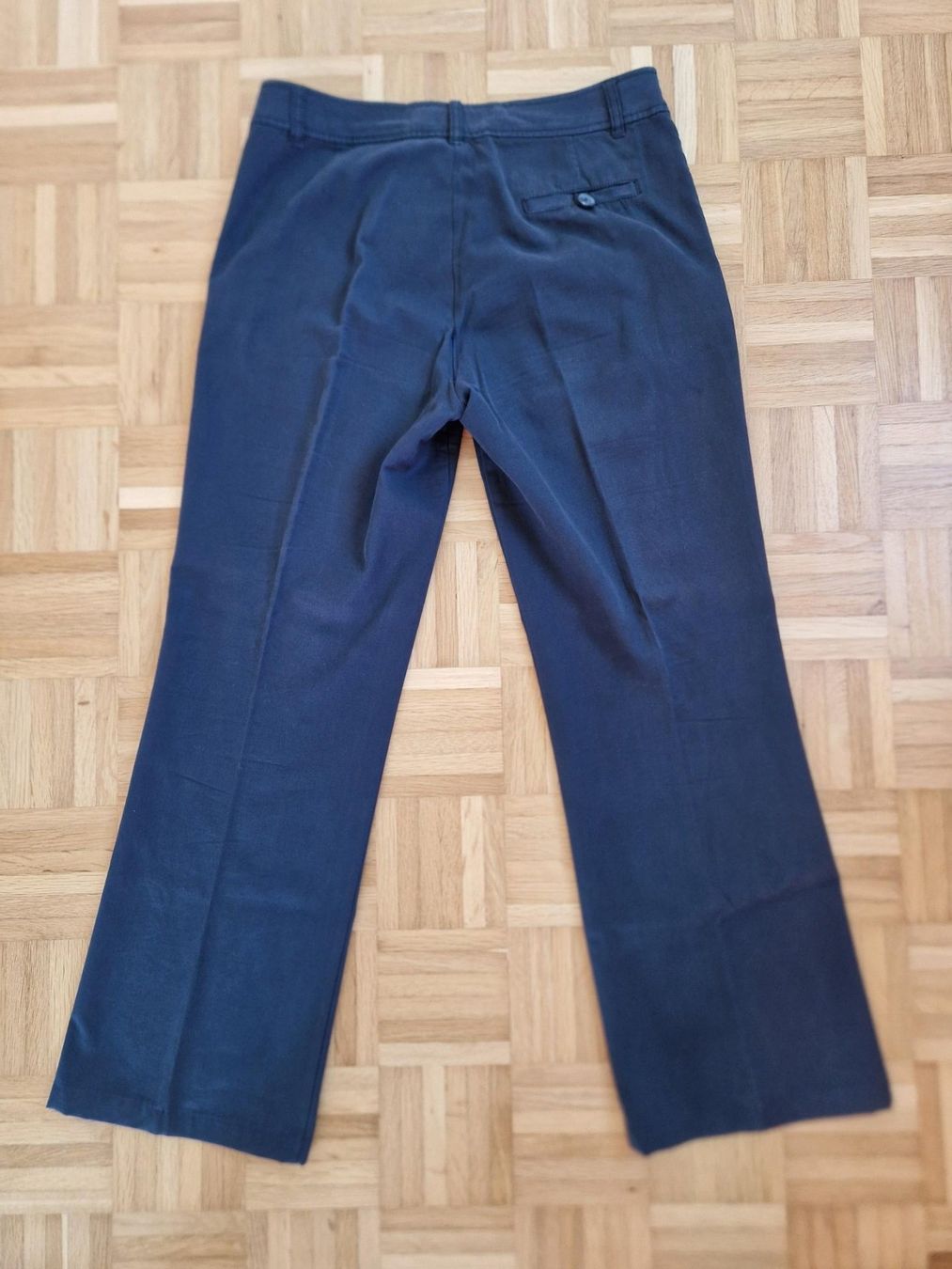 Pantaloni: Blaue Freizeithose aus 100% Baumwolle Grösse 38 – Usato da Zürich venduto da yro_qvz7 1