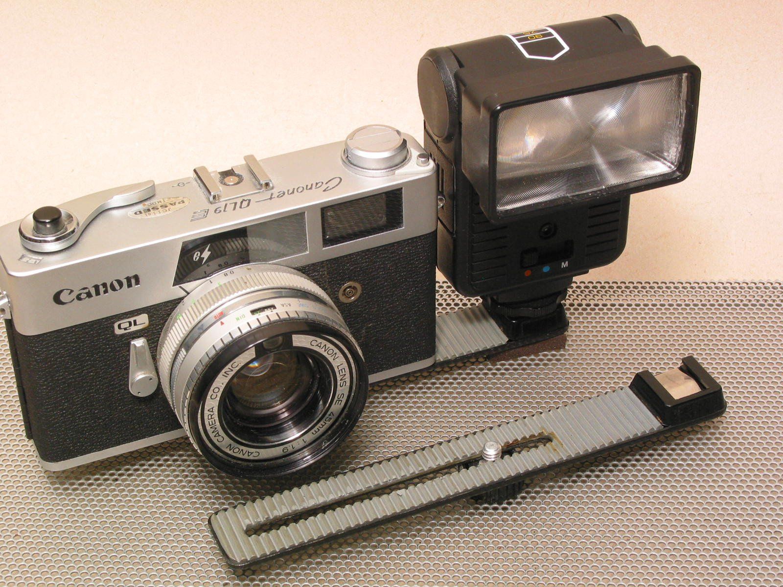 Hama Altri Accessori: HAMA 2x Blitzschiene Set Kamera Montage Schiene ISO Blitzfus – Usato da Dielsdorf venduto da swiss-canon 2