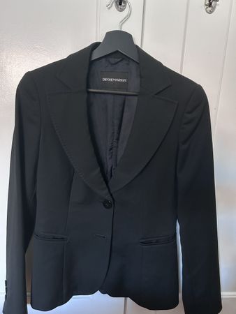 Emporio Armani Women's Blazer Black Elegant Timeless Classic
