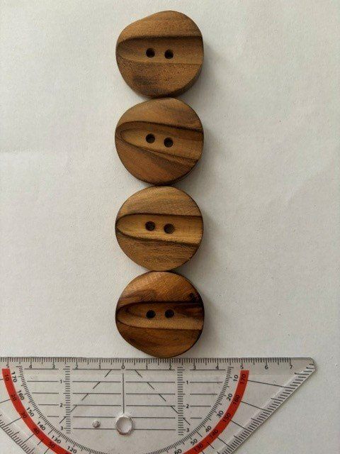 Boutons: Holzknöpfe, 4x rund, ca. 3.4cm Durchmesser – D'occasion à Basel par machplatz 2