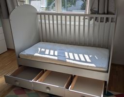 Ikea Babybett Gonnat mit 3 Schubladen