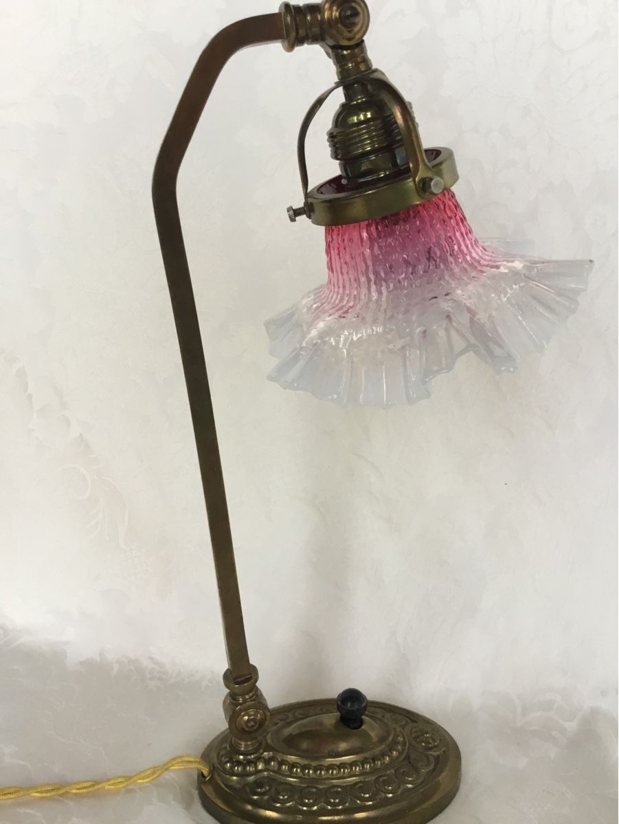 Lampade: Antike Bronce Lampe mit hübschem Jugendstil Schirmchen – Usato da St. Gallen venduto da chamilla 6