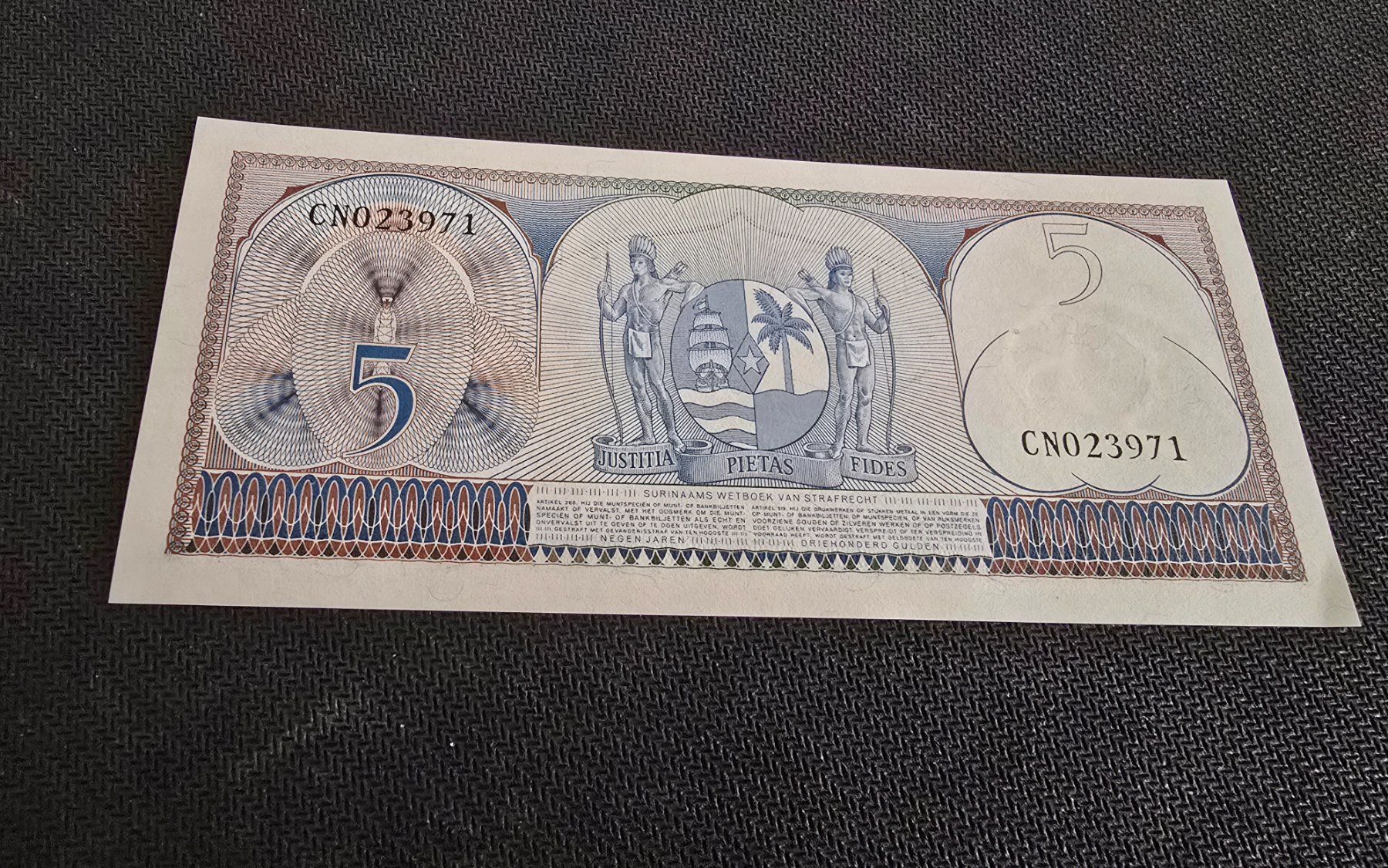 Banconote: Billet Suriname 5 – Nuovo (secondo la descrizione) da Petit-Lancy venduto da Minnie26 1