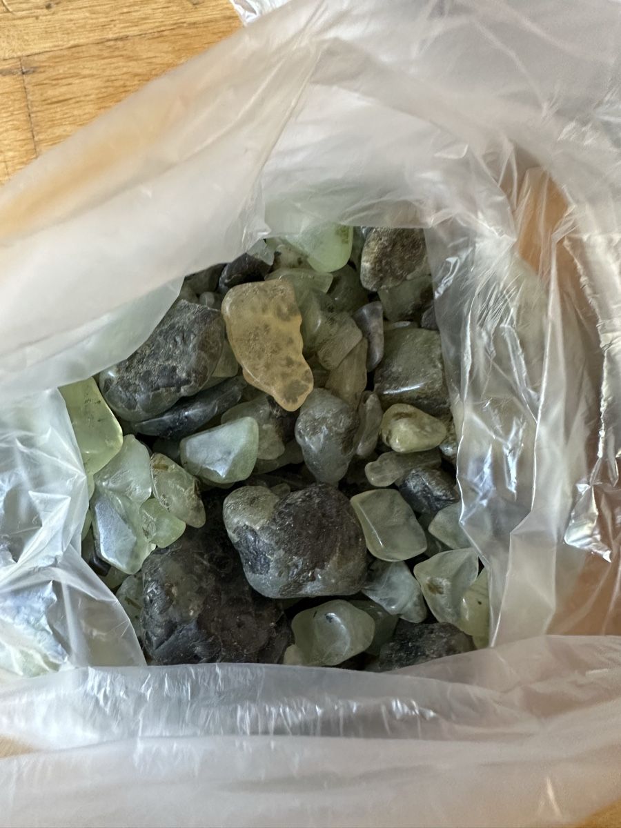 Mineralien & Heilsteine: Mineralien Pyrit/Prenit/Cromdiopsit – Gebraucht aus Bern von Ruhrallee 2