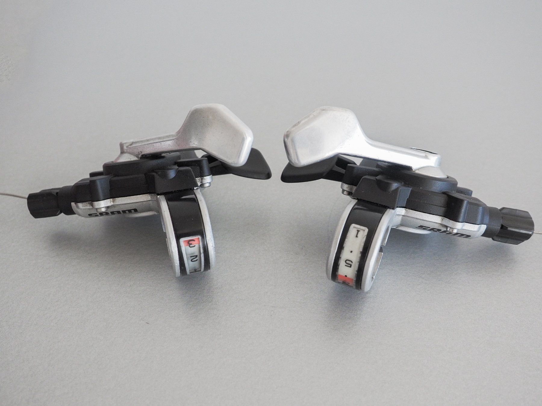 Sram Pezzi di ricambio: SRAM X-7 3x9 Trigger Schalthebel – Usato da Hinwil venduto da Ruha2 2