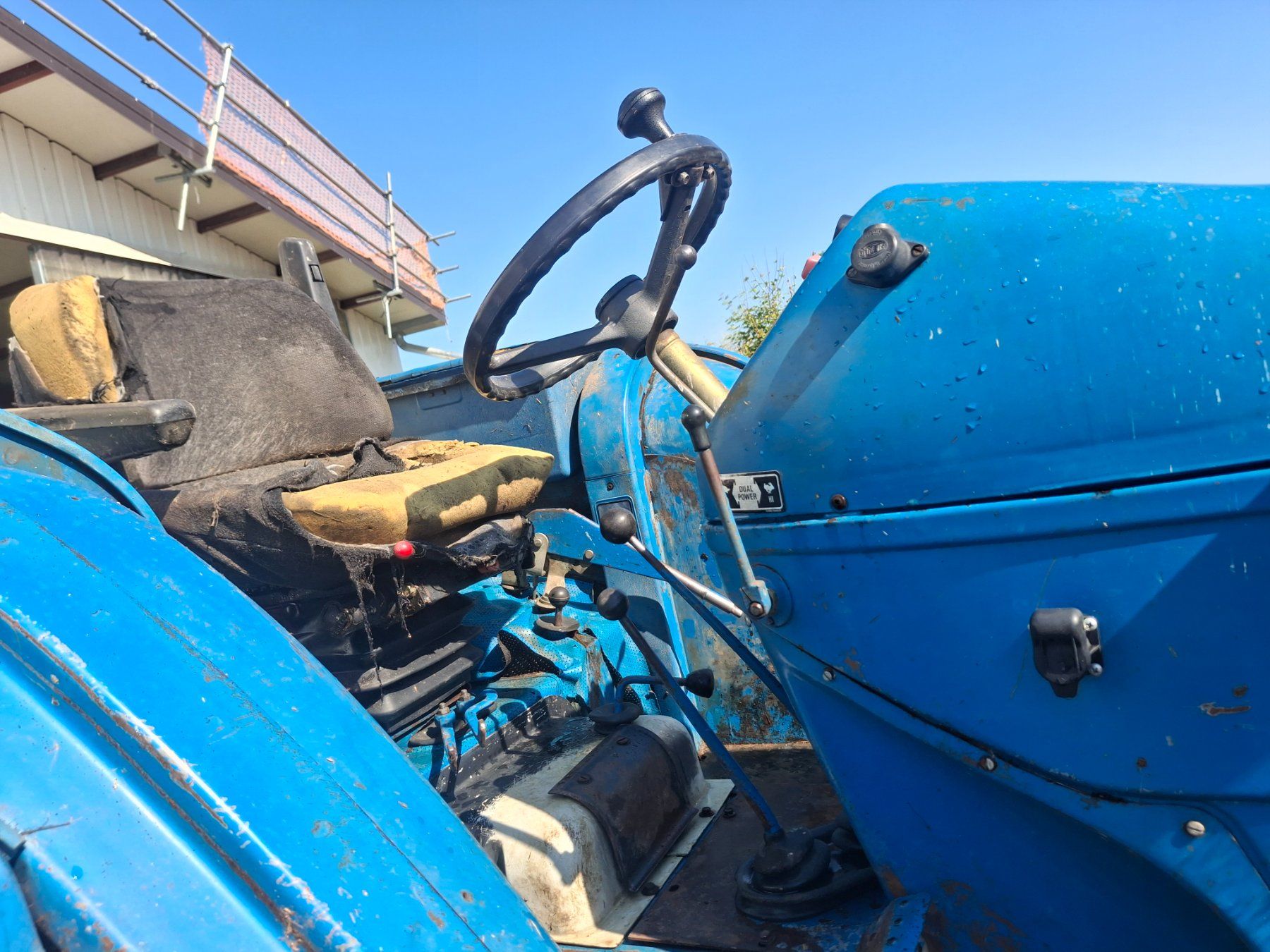 Ford Trattori: FORD 6600 1980 MIT AUSWEIS – Usato da La brillaz venduto da Olditrak 2