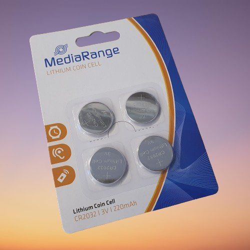 Caricatori & Batterie: 4x MediaRange Piles CR2032 – Nuovo e nell'imballaggio originale da Yverdon-les-Bains venduto da rogi80