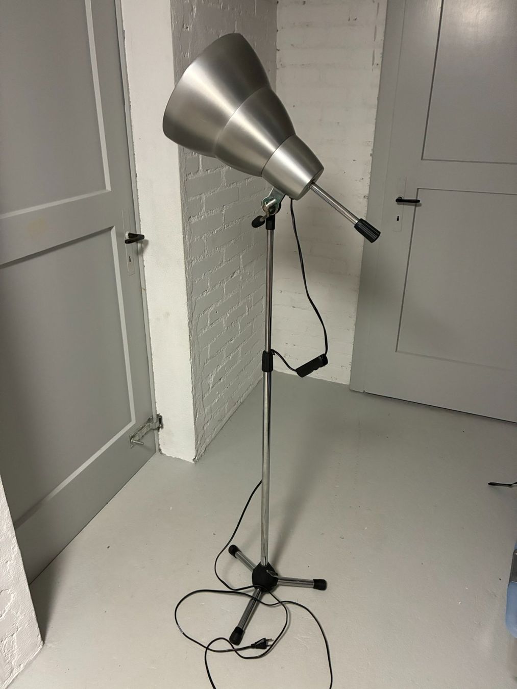 Lampade: Stehlampe Industrial-Look – Usato da Zürich venduto da LotteV 2