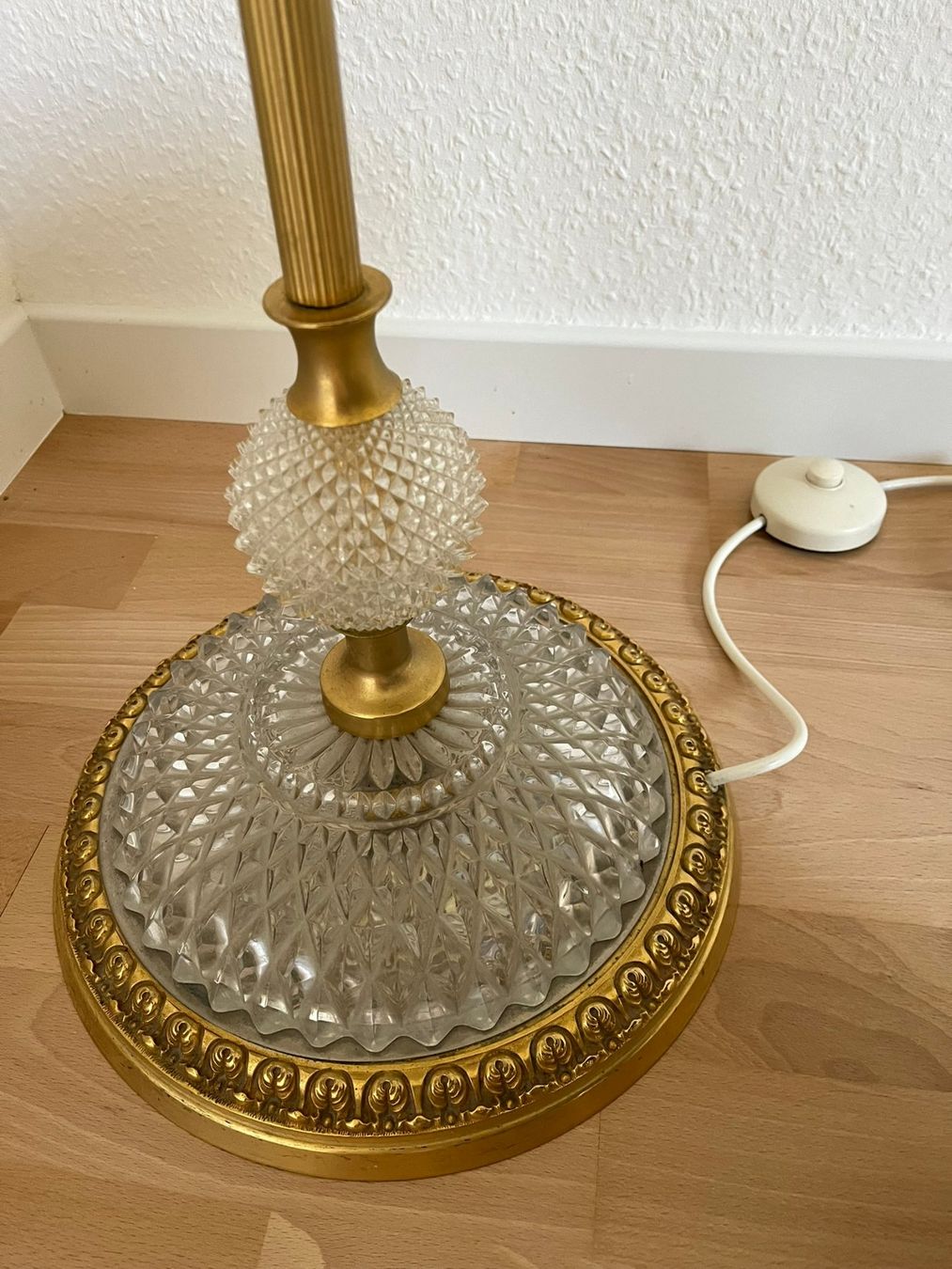 Lampen: Messing-Stehlampe, 5-armig mit Kristallbehang – Gebraucht aus Basel von Lancer4 8