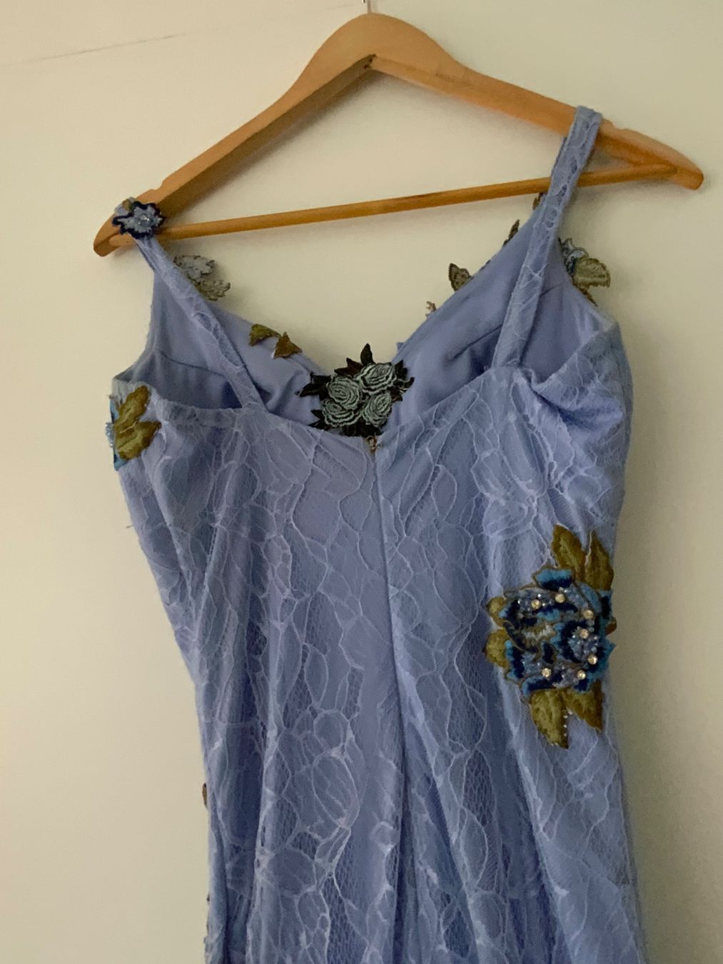 Vestiti: Abendkleid hellblau mit Stickereien – Usato da Schübelbach venduto da Hecht11. 3
