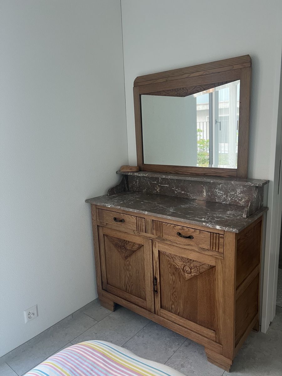 Kommoden: Antique dressing with mirror and marble top – Gebraucht aus Oberägeri von anv_6z5c
