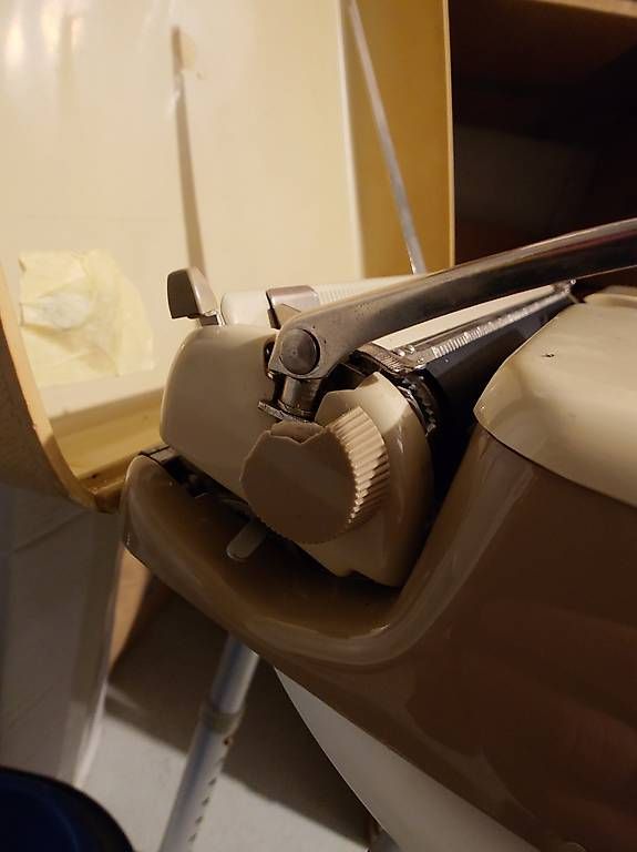 Macchine da scrivere: Schreibmaschine Triumph Tippa – Usato da Attikon venduto da S1quattro 2