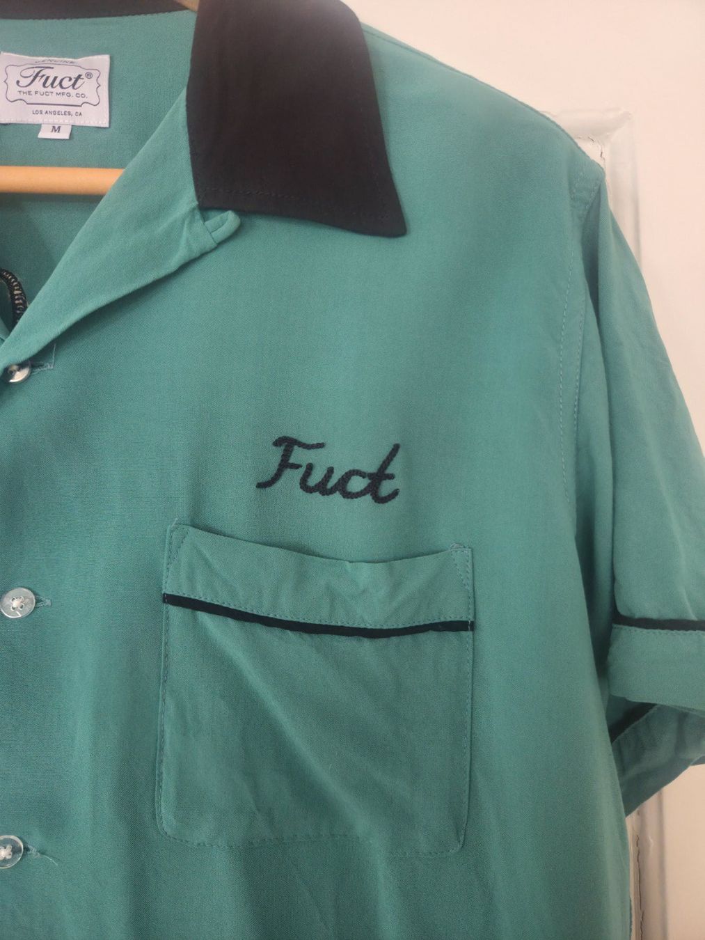 Camicie: FUCT Red Devil Bowling Shirt Size Medium Türkis – Usato da Zürich venduto da Wickeddude 1