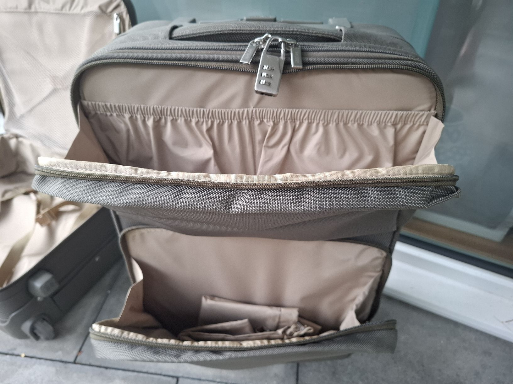 Bree Valigie: Zwei Rollkoffer von BREE – Usato da Horw venduto da Supervannie 4