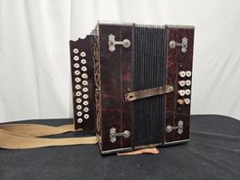 Antikes Akkordeon, Handarbeit, Holz, Handorgel