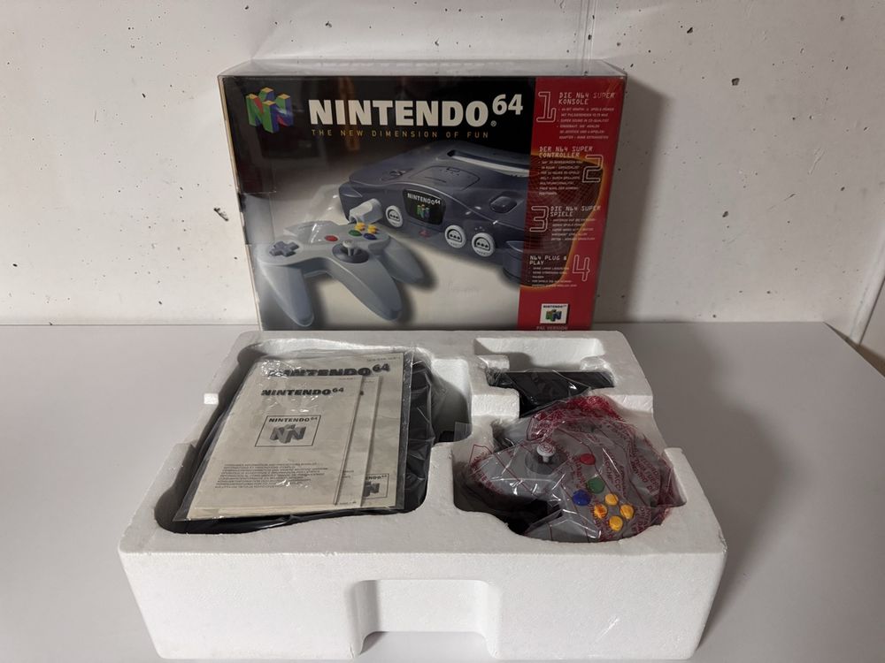 Nintendo N64 super Zustand wie neu mit Ovp ab 1.- 2