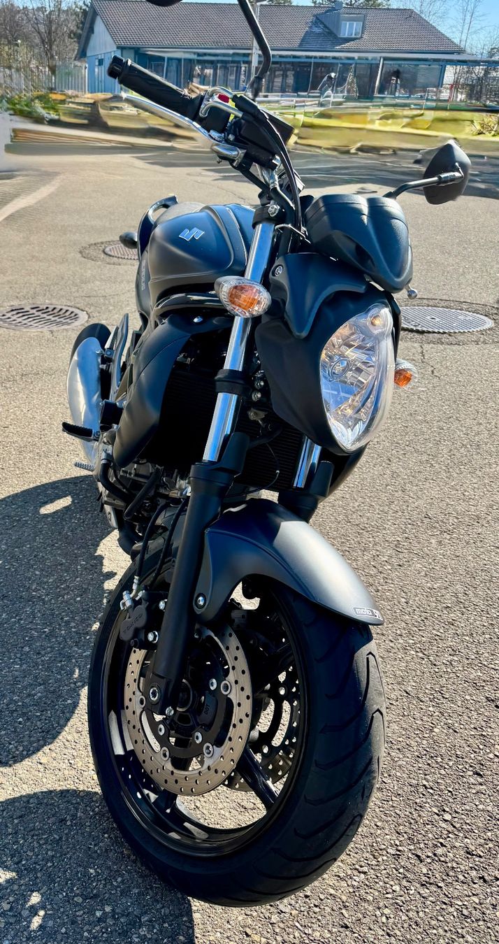Suzuki Strada: Suzuki SFV650A Gladius ABS,  Jg. 2013 – Usato da Russikon venduto da Dan29 3