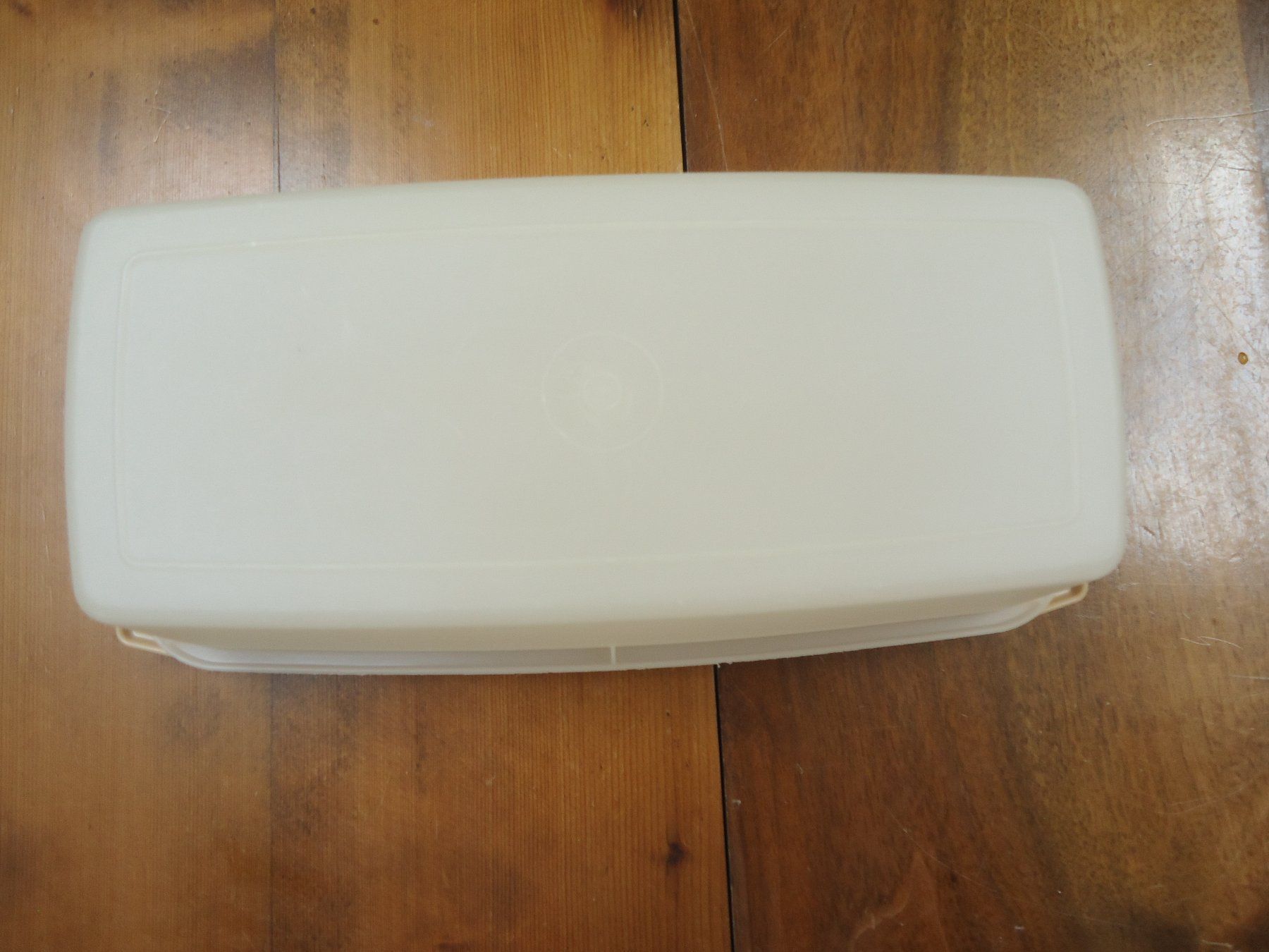 Tupperware Contenitori & Simili: Boîte à fromage Tupperware – Usato da Vessy venduto da mafabe 1