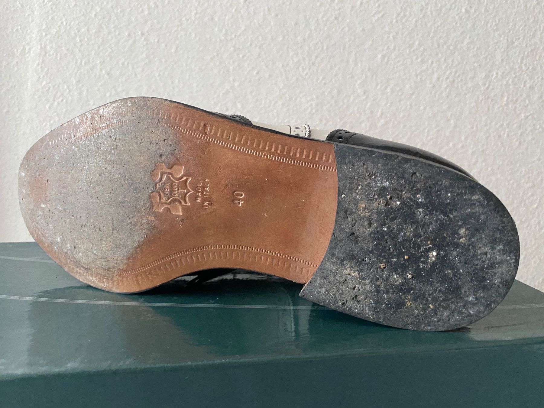 Scarpe da uomo: Hochwertige Full-Brogues Schuhe schwarz-weiss Leder Gr. 40 – Usato da Zofingen venduto da AlRo011 3