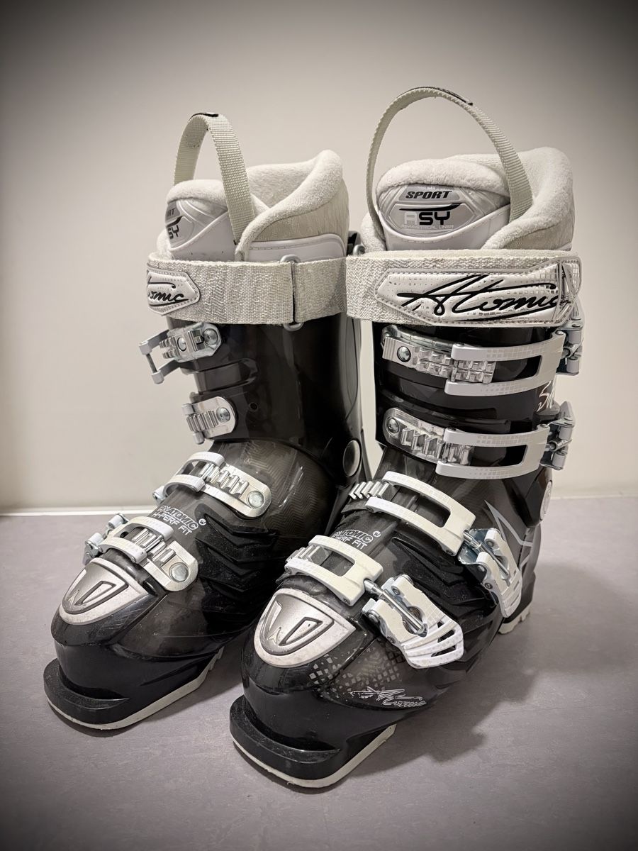 Atomic Damenschuhe: ATOMIC Skischuhe Gr. 38 – Gebraucht aus Ebikon von luckygismo