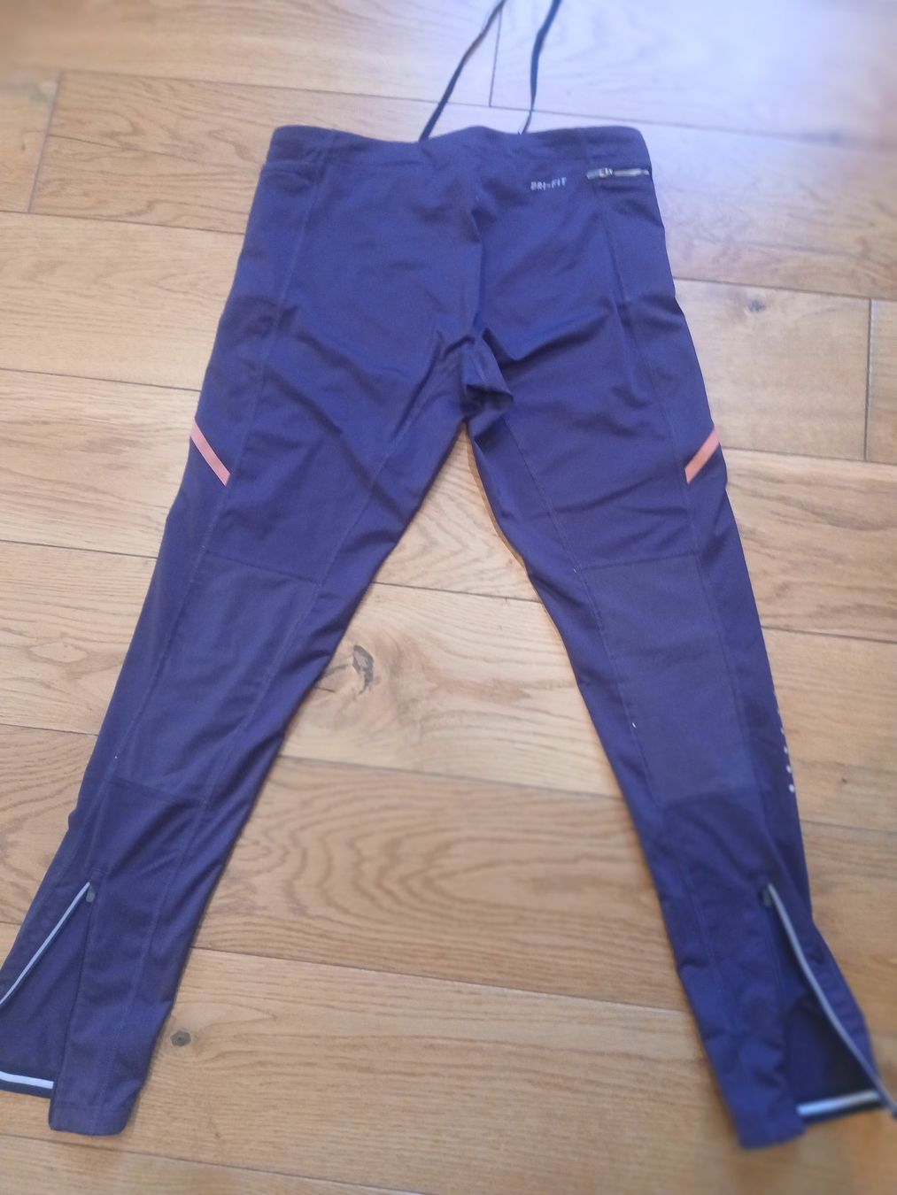 Nike Pantaloni: Nike Tights Gr. M – Usato da Würenlos venduto da Esmeralda74 2