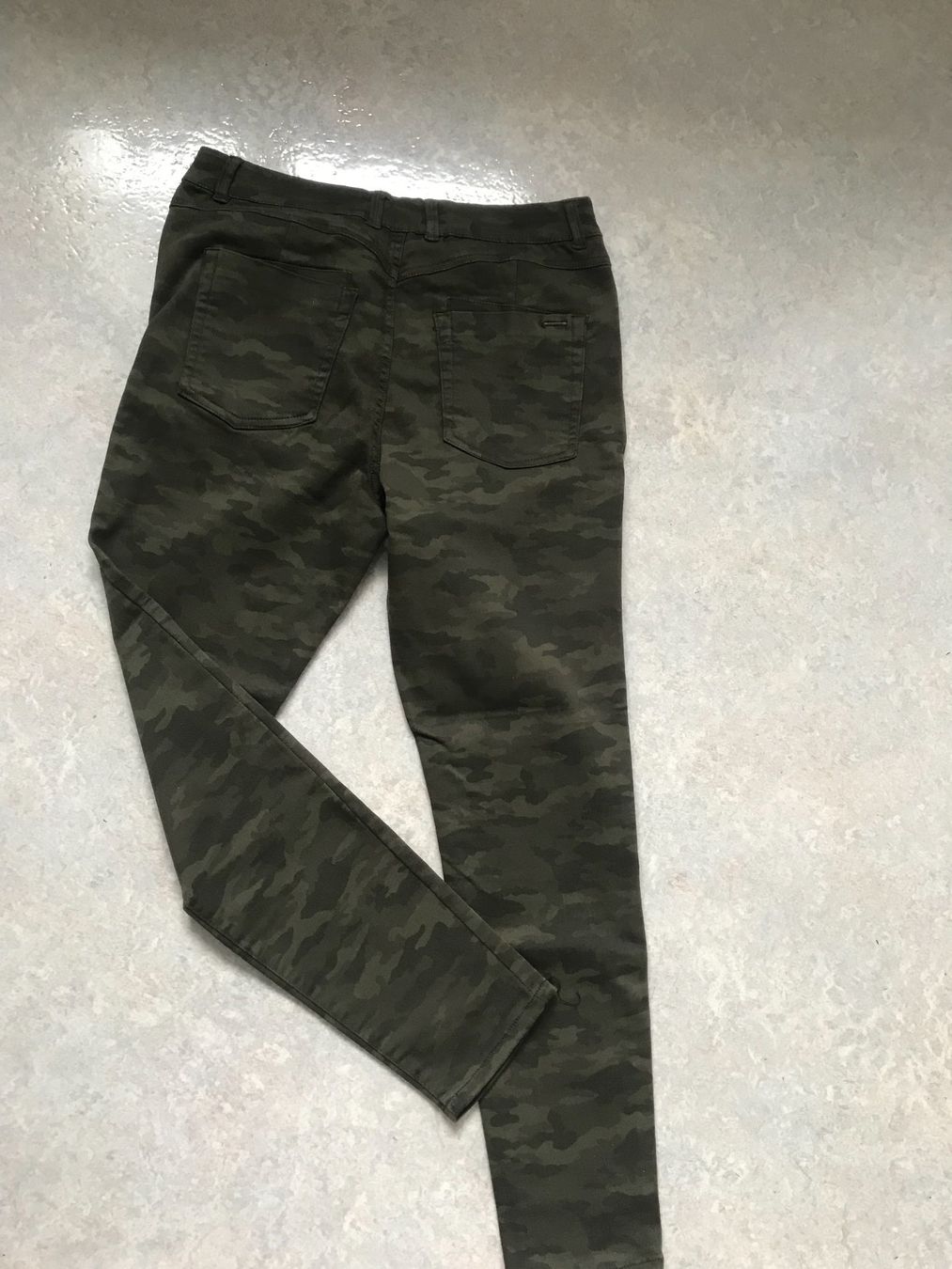 Pantaloni: Hose Gr. 44 Neu – Nuovo (secondo la descrizione) da Frauenfeld venduto da berk39 1