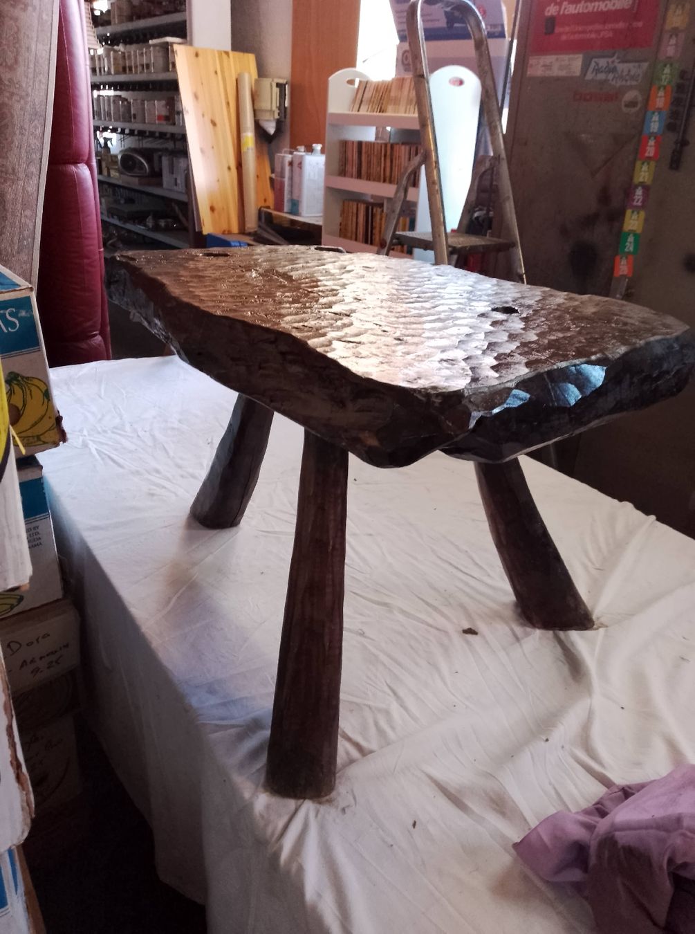Tavoli: table basse brutaliste – Usato da saillon venduto da Lamateur