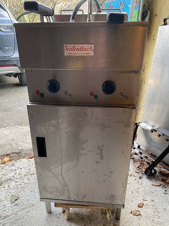 Küchengeräte: Vend une friteuse deux bacs turbo – Gebraucht aus Martigny von seater 1
