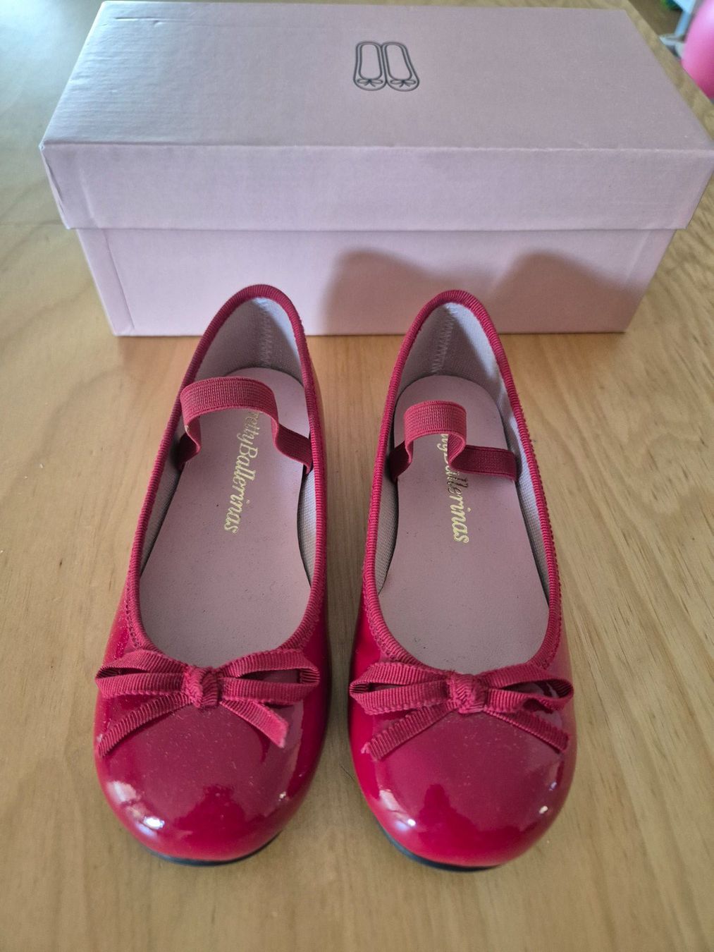 Schuhe für Mädchen: Rote Lack Ballerinas Grösse 26 NEU – Neu und originalverpackt aus Winterthur von Fizi 1