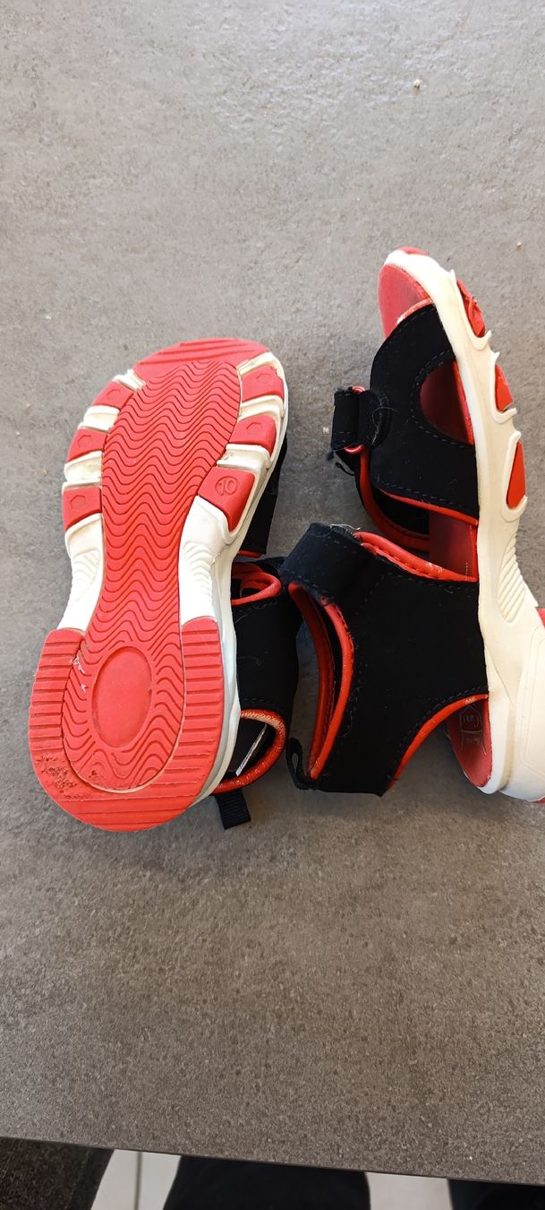 Scarpe per ragazzi: Chaussures enfant lumineuses – Usato da Mont-la-Ville venduto da Ecu23hj 2