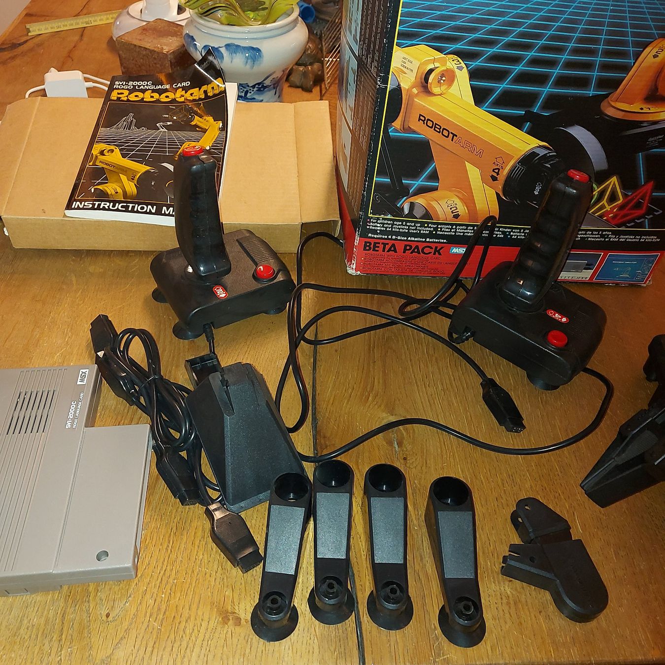 Console: ROBOTARM SVI-2000B BETA PACH 🤖 Roboterarm – Usato da Schlieren venduto da Svenja7 2