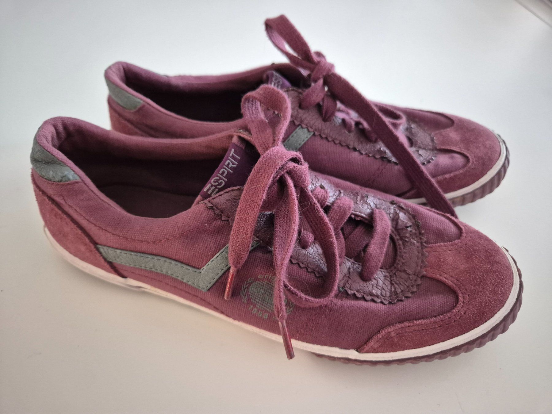 Esprit Damenschuhe: Esprit Sneaker Schuhe Gr. 36/37 Pflaume – Gebraucht aus Zürich von pau_y8mv 2
