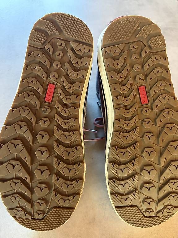 Scarpe da donna: Damen /Kinder Schuhe – Usato da Hägendorf venduto da cla_h7gk 2